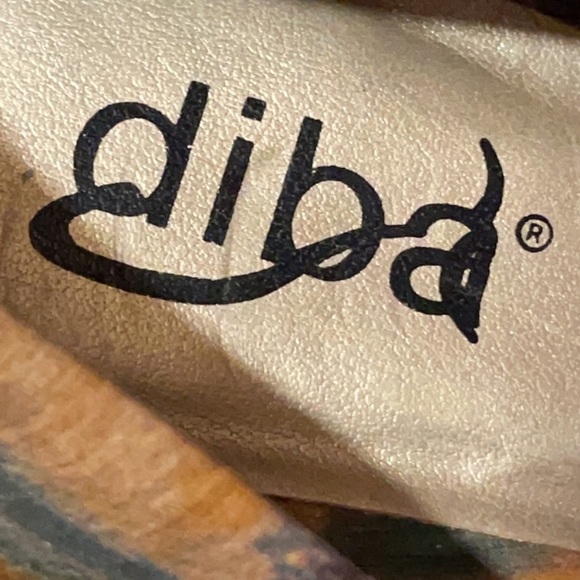 🌹 4/$30 DIBA VEGAN FLORAL PRINT HEELS - Picture 3 of 6